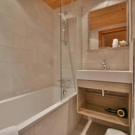 Les Flocons Hotel 3*